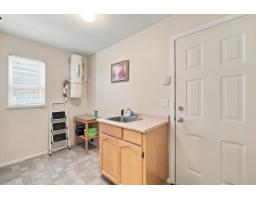 17037 0 Avenue, Surrey, BC V3Z9N9 Photo 31