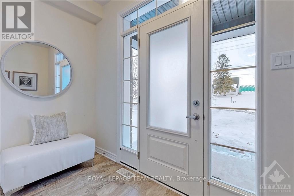 3375 WOODROFFE AVENUE, Ottawa — photo 2
