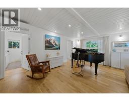 Bedroom - 5147 Lakeshore Road, Kelowna, BC V1W4J1 Photo 9