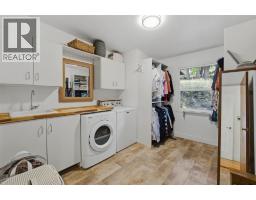 5147 Lakeshore Road, Kelowna, BC V1W4J1 Photo 36