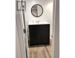 26 Strathgowan Avenue, Toronto, ON M4N1B9 Photo 9