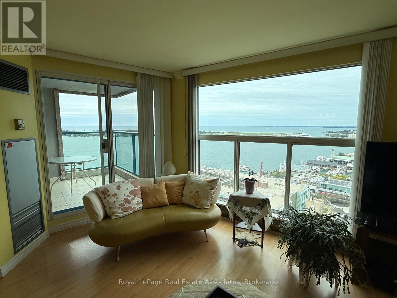 3111 - 77 HARBOUR SQUARE, Toronto (Waterfront Communities) — photo 11