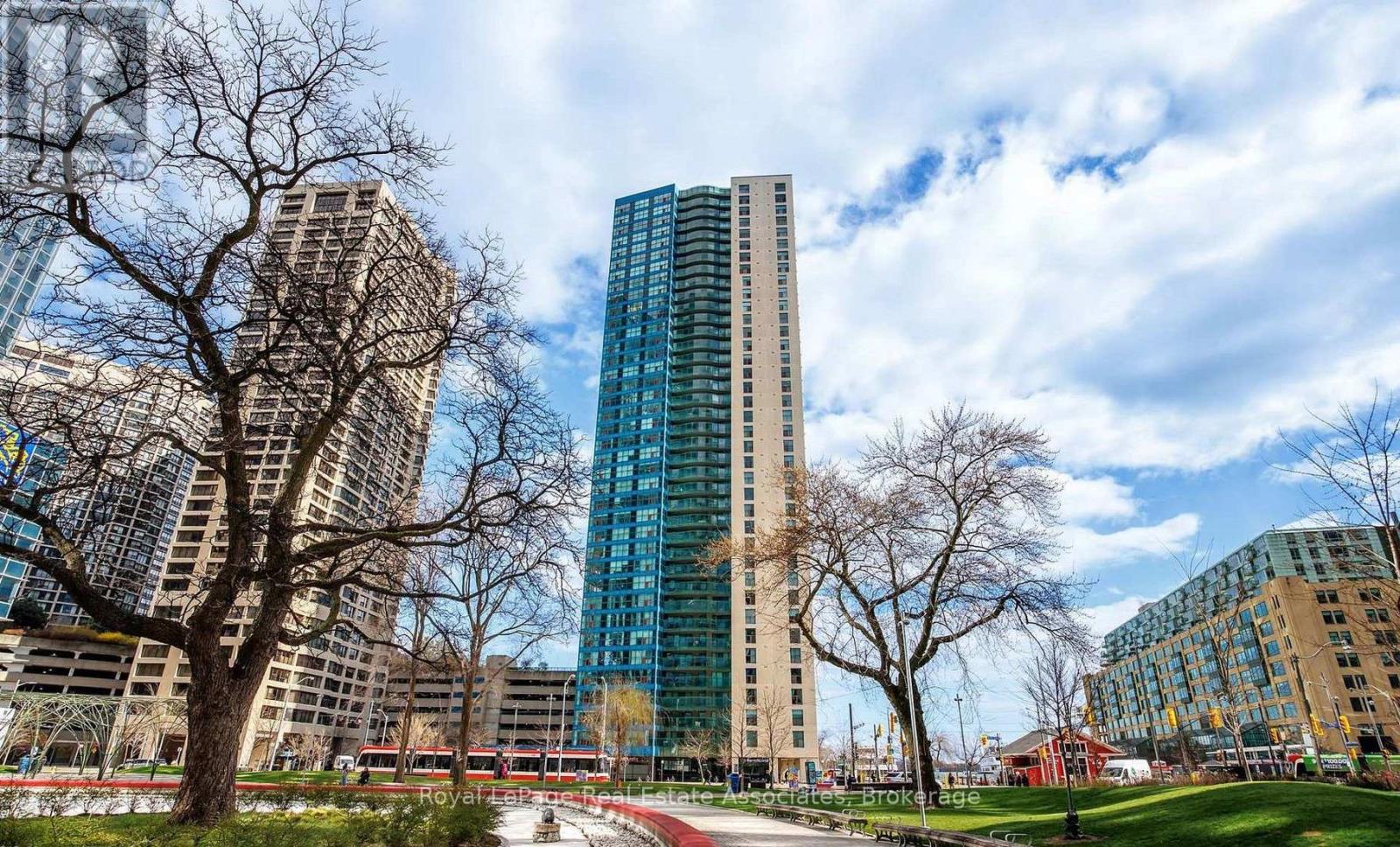 3111 - 77 HARBOUR SQUARE, Toronto (Waterfront Communities) — photo 2