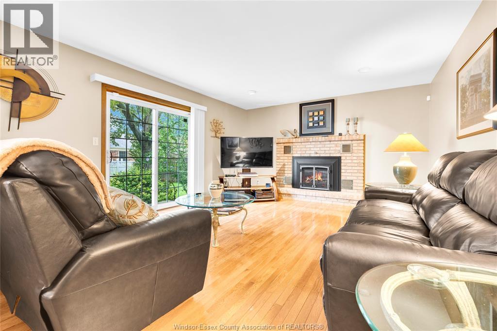 219 Hyde Park, River Canard — photo 12