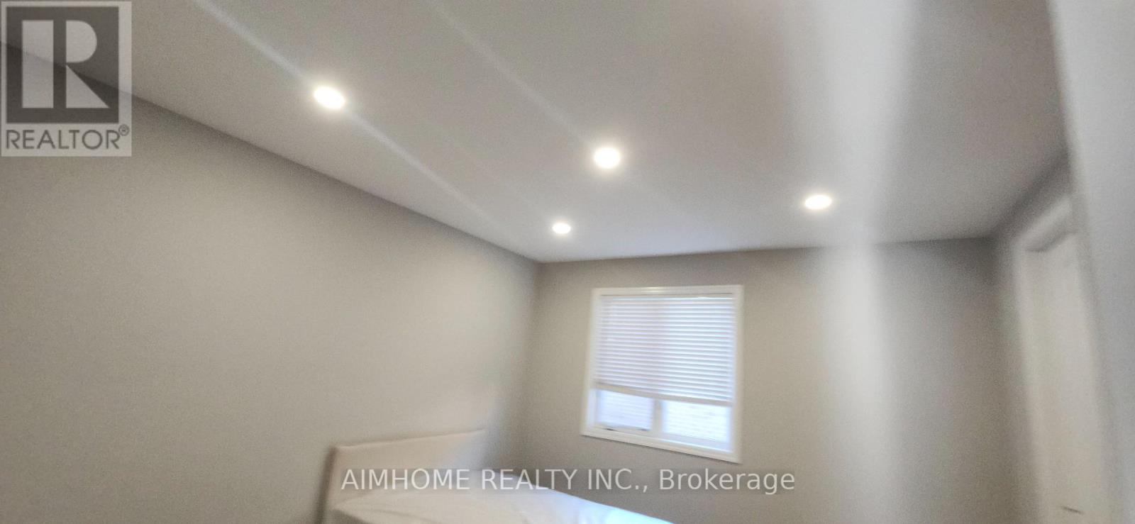 58 MAJOR CRESCENT, Aurora — photo 4