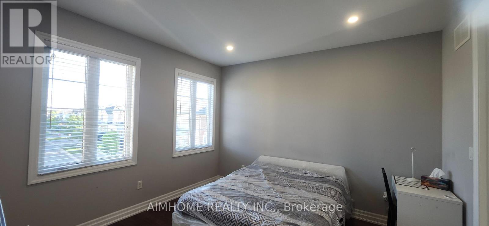 58 MAJOR CRESCENT, Aurora — photo 9