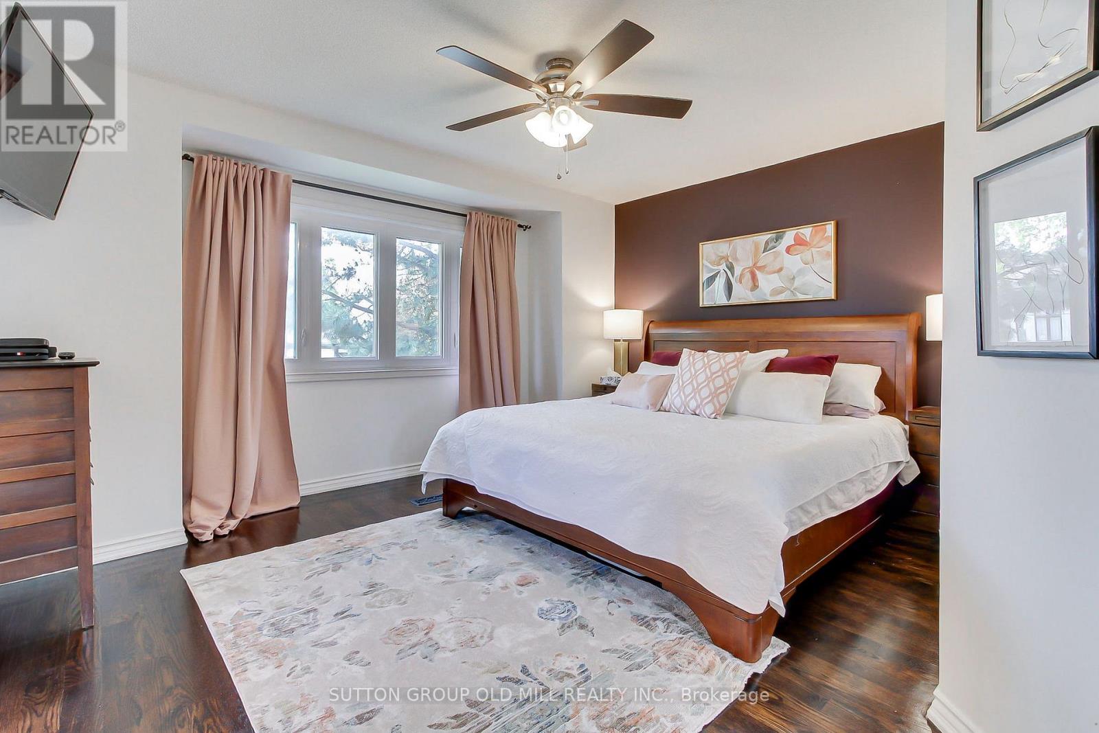 8 LOCKHEED BOULEVARD - 22