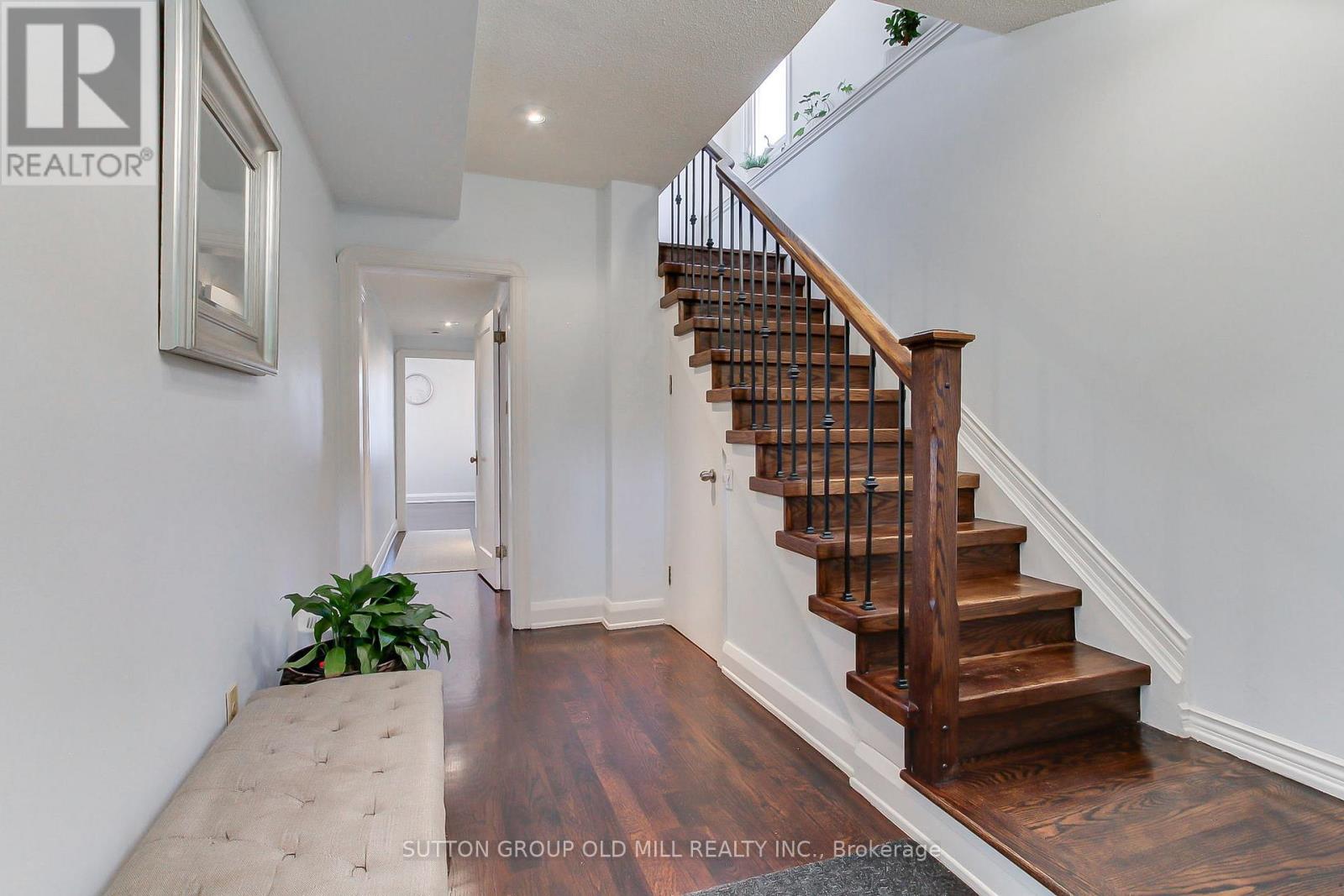 8 LOCKHEED BOULEVARD, Toronto (Humber Heights) — photo 3