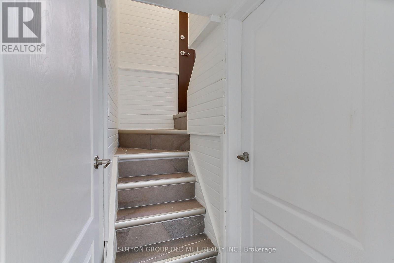 8 LOCKHEED BOULEVARD - 31