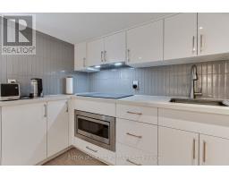 8 Lockheed Boulevard, Toronto, ON M9P2H6 Photo 32