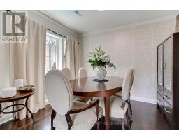 Family room - 8 Lockheed Boulevard, Toronto, ON M9P2H6 Photo 7