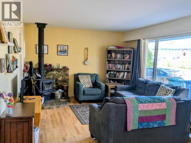 25 TAKHINI AVE, Whitehorse, Yukon, Y1A3N5, Whitehorse, Yukon — photo 3 of 5