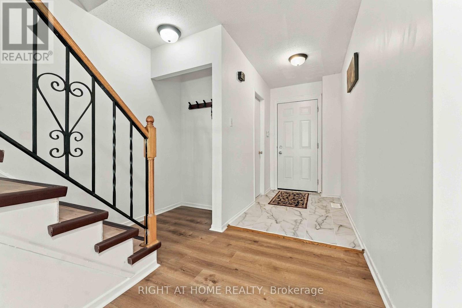 207 - 980 GULF PLACE, Ottawa — photo 3