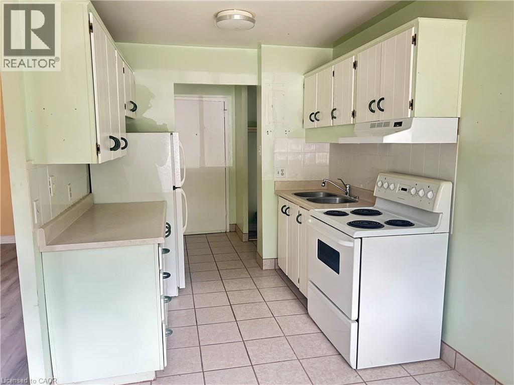54 COUNTRY HILL Drive Unit# 103 — photo 3