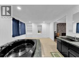 2268 Victoria Avenue, Windsor, ON N8X1R1 Photo 28