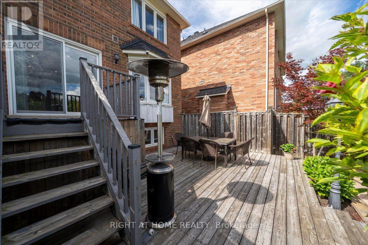 235 WELDON ROAD - 35