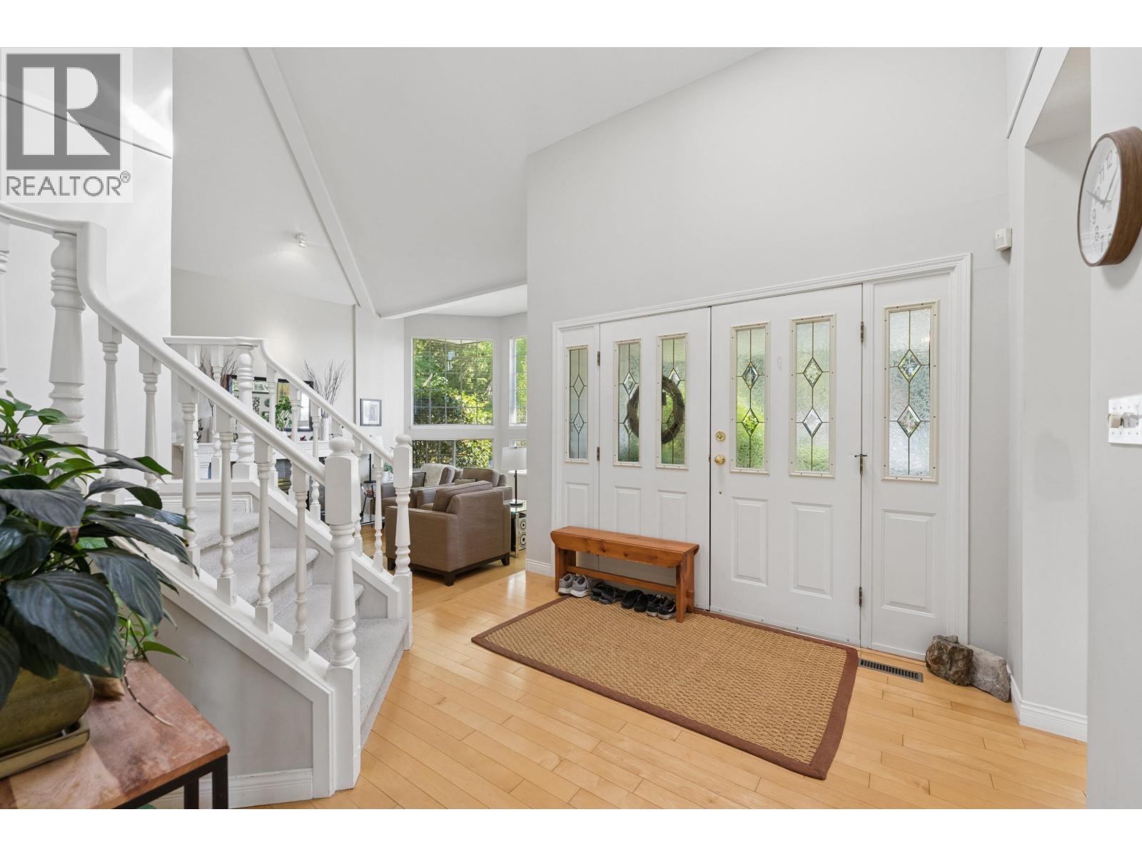 13 TIMBERCREST Drive, Port Moody, British Columbia, V3H4T6, Port Moody, British Columbia — photo 3 of 5