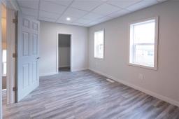 431 Manitoba Avenue, Winnipeg, MB R2W2G4 Photo 20