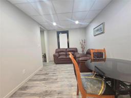 Eat in kitchen - 431 Manitoba Avenue, Winnipeg, MB R2W2G4 Photo 6