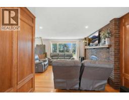Kitchen - 2415 Vista Crescent Ne, Calgary, AB T2E6J2 Photo 6