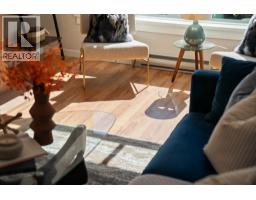 307 3600 Windcrest Drive, North Vancouver, BC V7G2S5 Photo 9