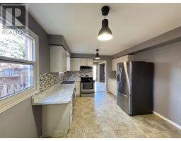 23 Wallace Drive, Barrie, ON L4N7E2 Photo 9