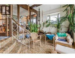 2pc Bathroom - 5015 15 Street Sw, Calgary, AB T2T4B7 Photo 17