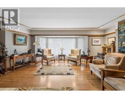 5pc Bathroom - 5015 15 Street Sw, Calgary, AB T2T4B7 Photo 9
