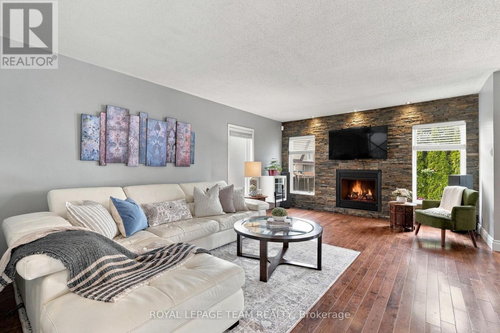 216 SORENTO STREET, Ottawa — photo 6