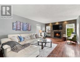 Living room - 216 Sorento Street, Ottawa, ON K2J0B5 Photo 6