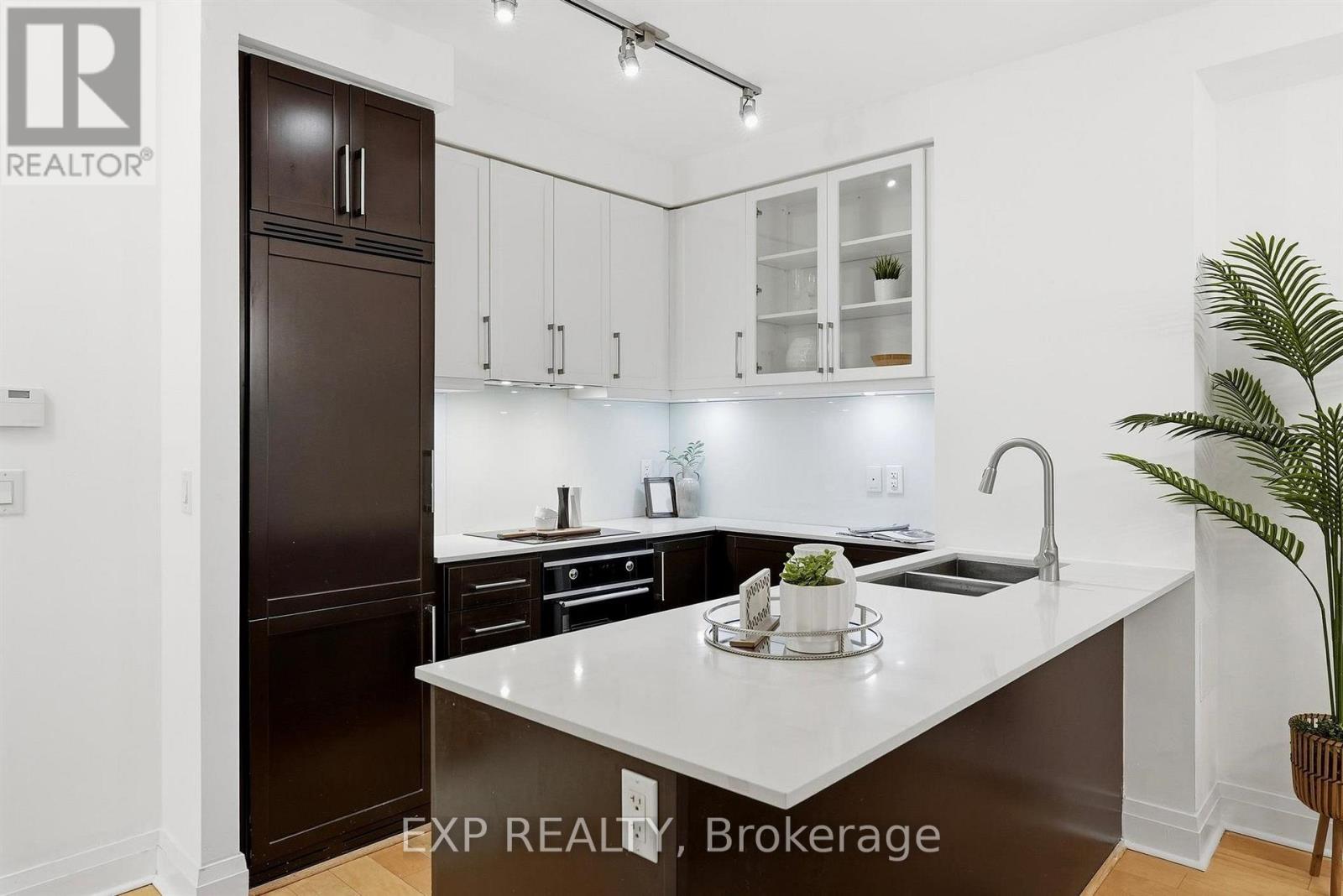 213 - 21 CLAIRTRELL ROAD, Toronto (Willowdale East) — photo 6