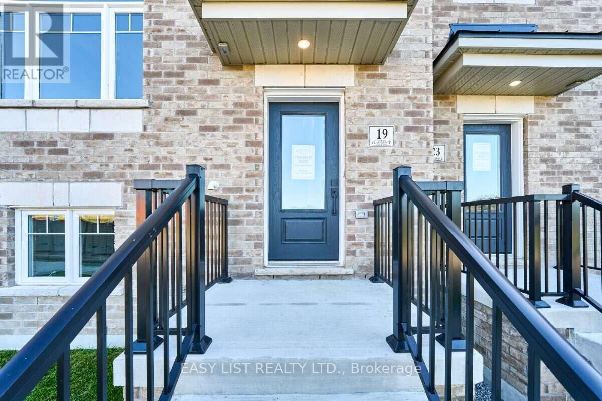 19 ADDYMAN CRESCENT, Clarington (Newcastle) — photo 3