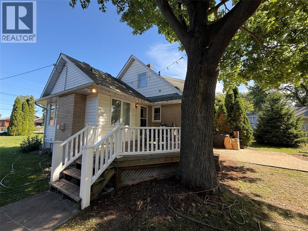 881 MICHIGAN AVENUE, Sarnia — photo 3