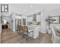 5pc Bathroom - 153 Mitchell Road Nw, Calgary, AB T2X4J2 Photo 9