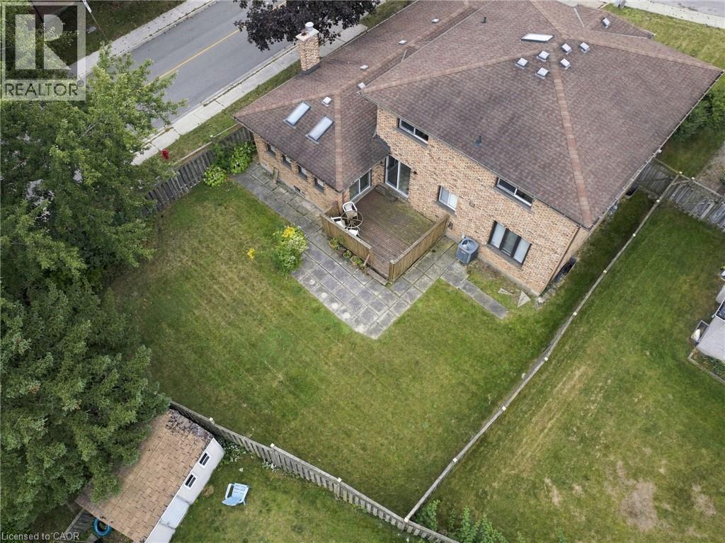4 NELLIDA Crescent - 44
