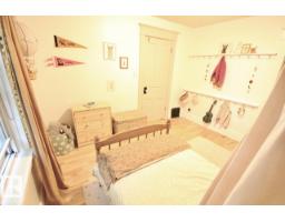9330 107 Av Nw, Edmonton, AB T5H0T5 Photo 27