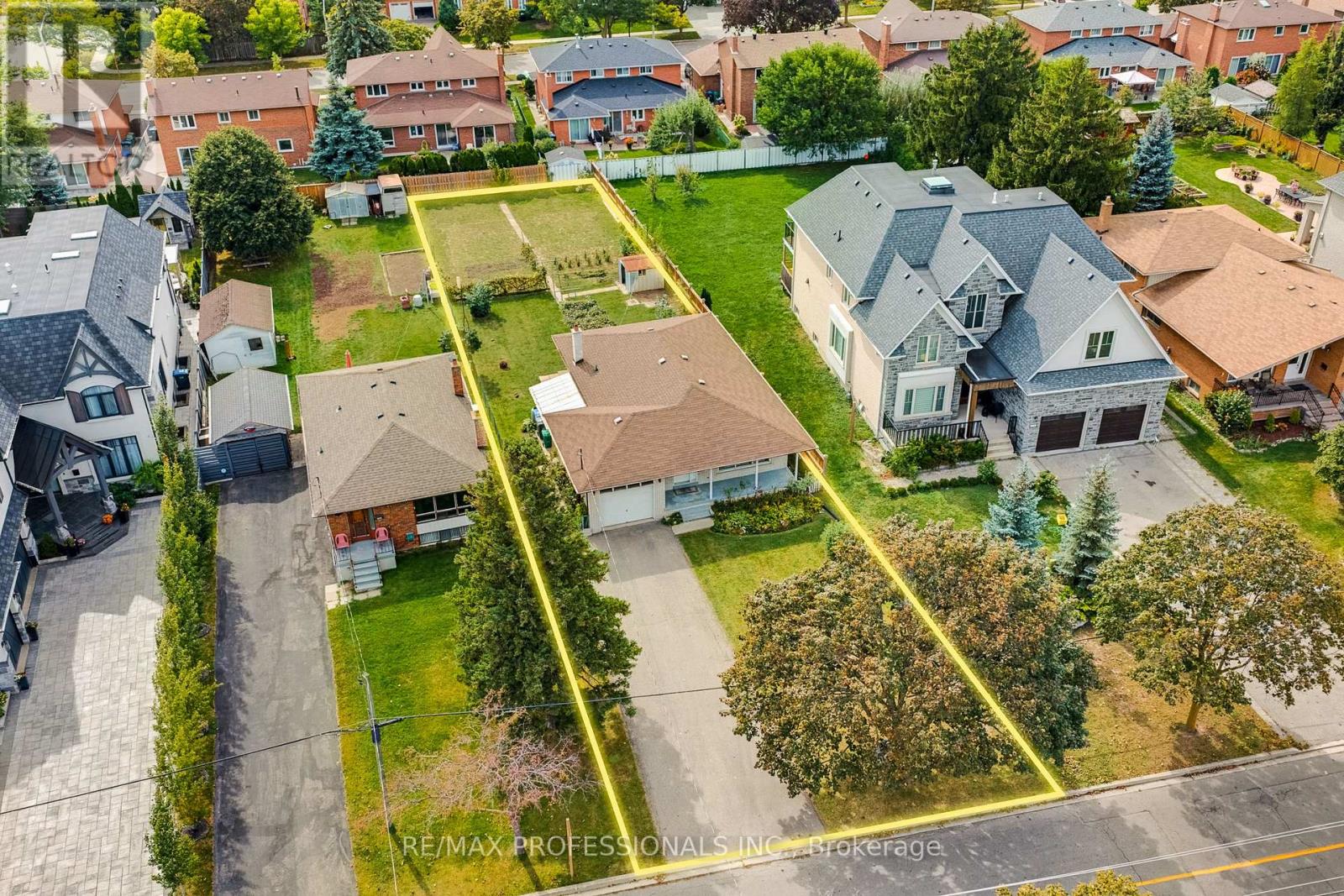 4038 WILCOX ROAD, Mississauga (Rathwood)