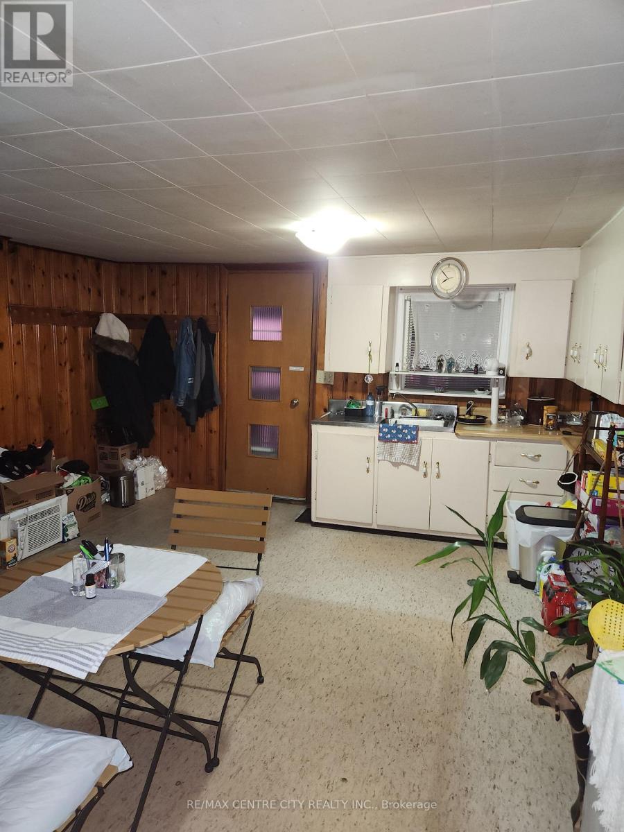 31 QUEEN STREET, Strathroy-Caradoc (SE) — photo 9