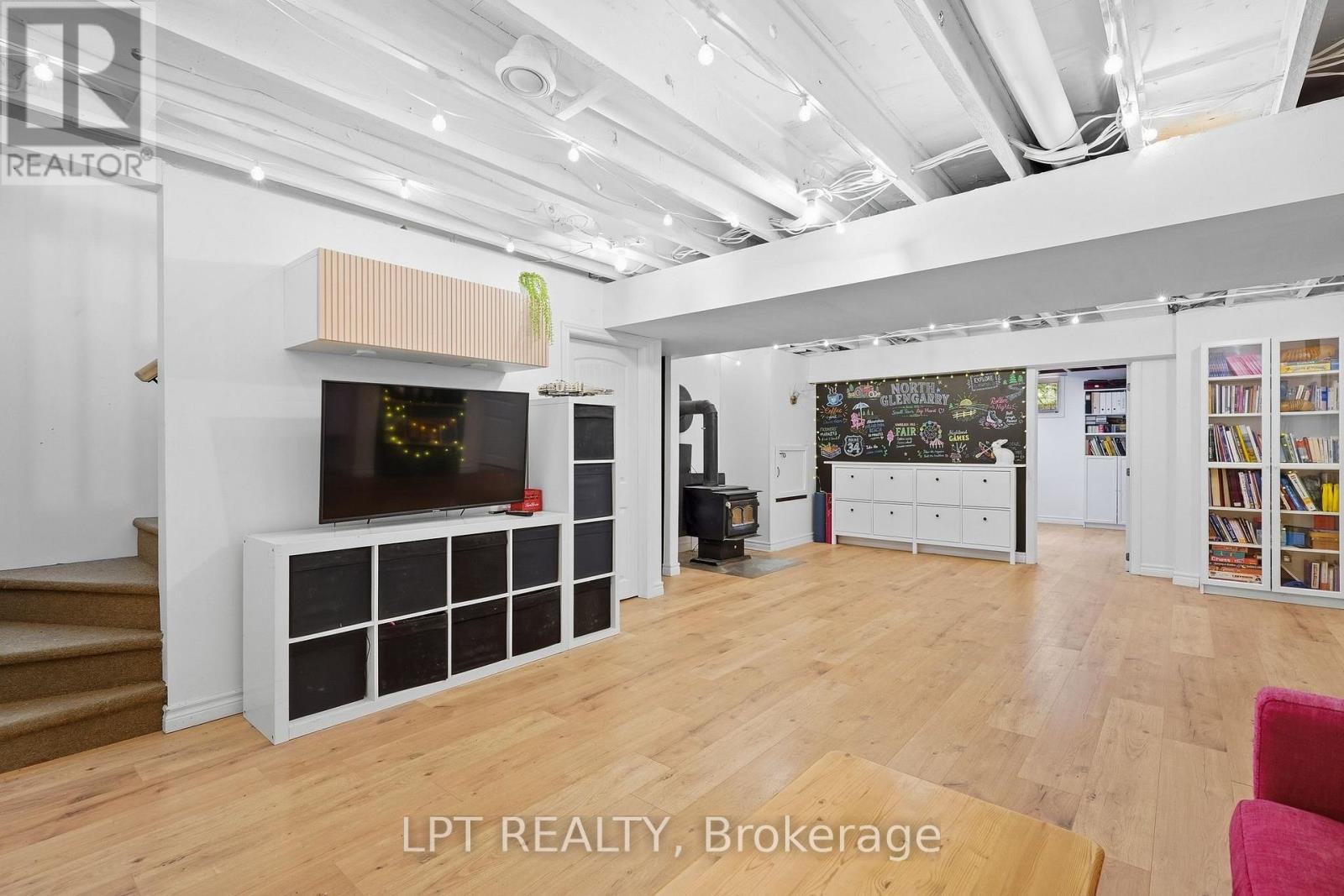 20375 DUNVEGAN ROAD E - Image 22