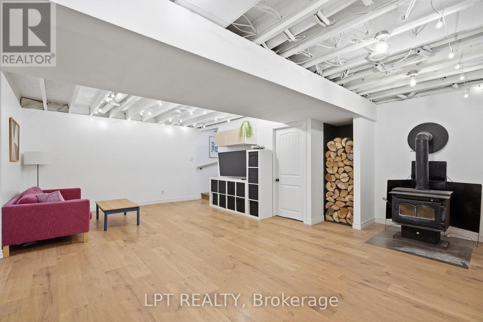 20375 DUNVEGAN ROAD E - Image 23
