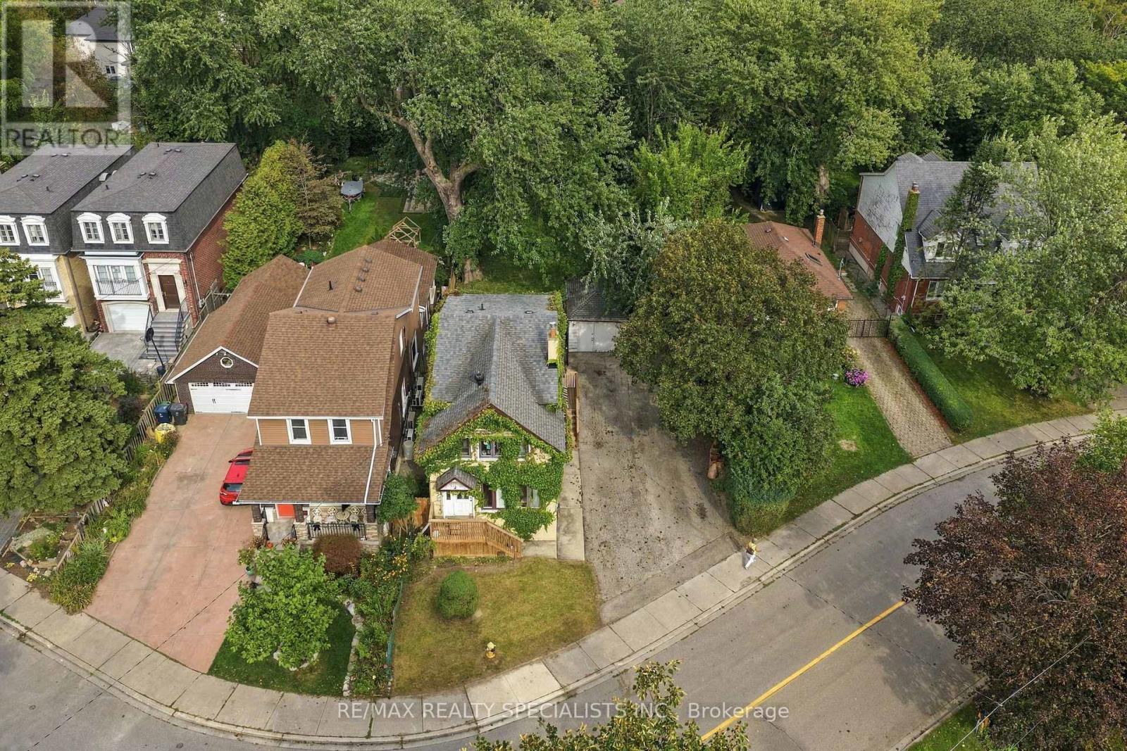 67 TWENTY SEVENTH STREET, Toronto (Long Branch) — photo 2