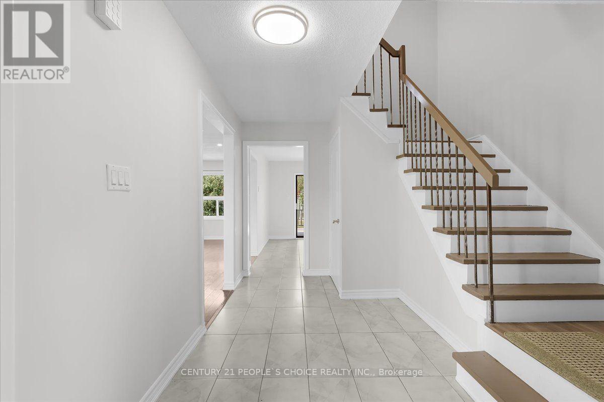 28 BEISEL COURT, Brampton (Heart Lake West) — photo 4