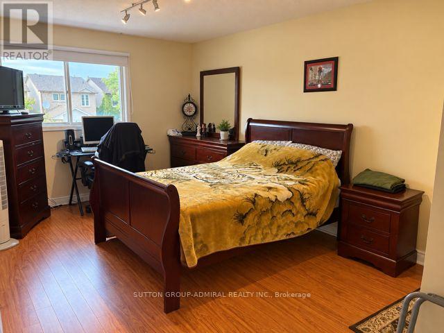 168 MABLEY CRESCENT - 8