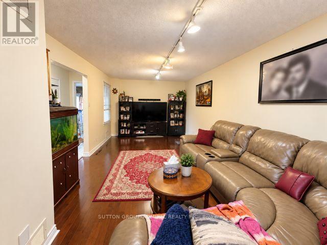 Photo of 168 MABLEY CRESCENT