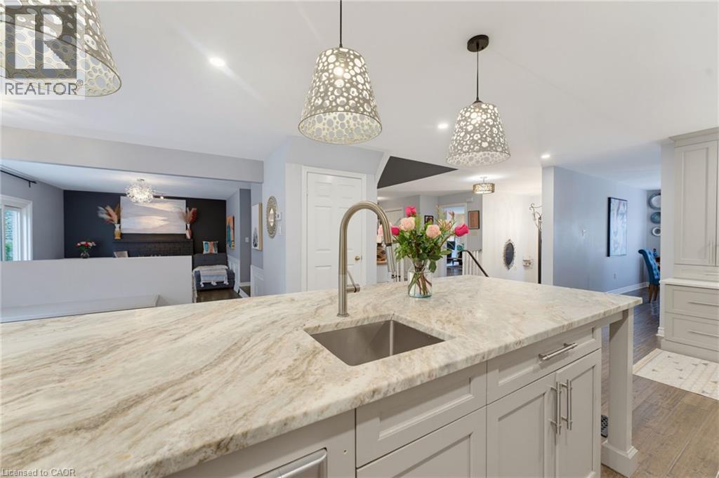 28 SEYMOUR Drive, Ancaster — photo 11