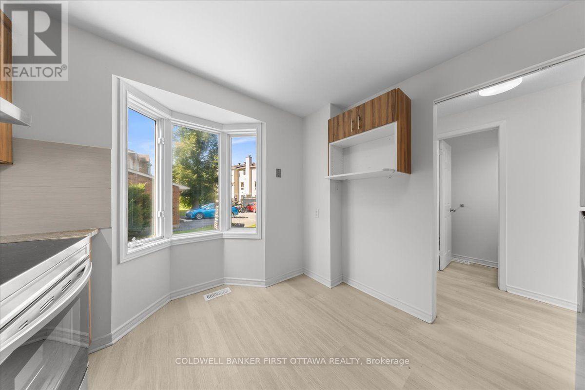 12 - 2F CASTLEBROOK LANE, Ottawa — photo 9