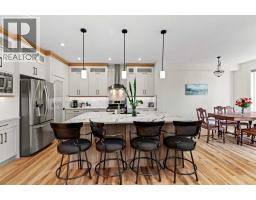 4pc Bathroom - 136 Douglas Ridge Green Se, Calgary, AB T2Z2T3 Photo 13