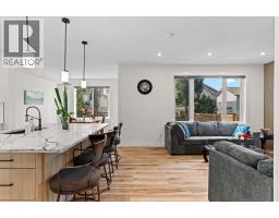 5pc Bathroom - 136 Douglas Ridge Green Se, Calgary, AB T2Z2T3 Photo 7
