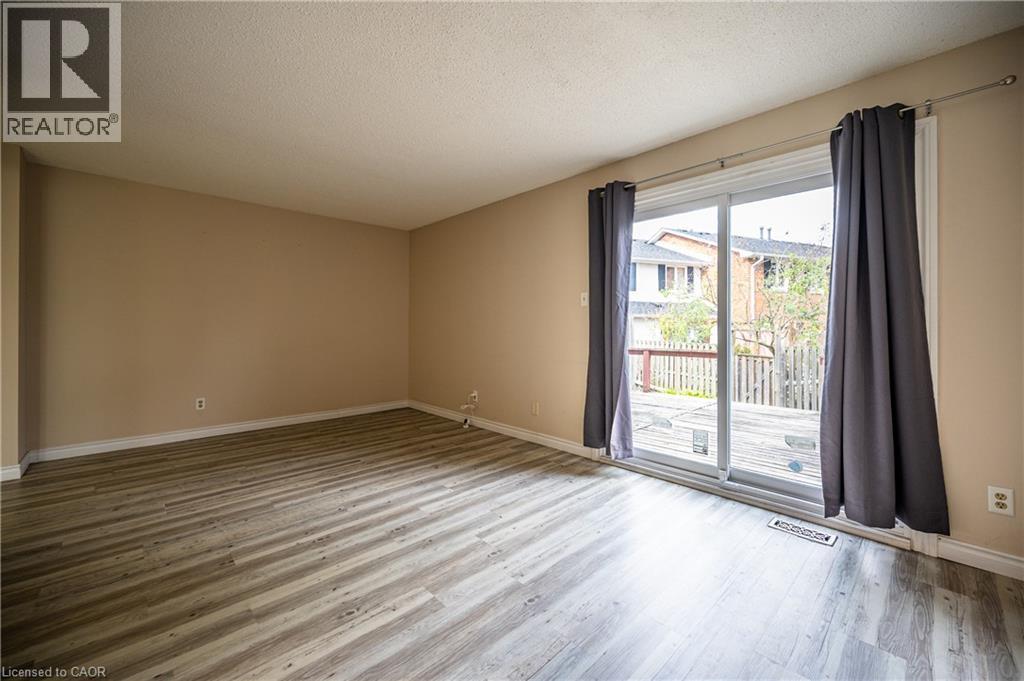 407 KEATS Way Unit# 2, Waterloo — photo 11