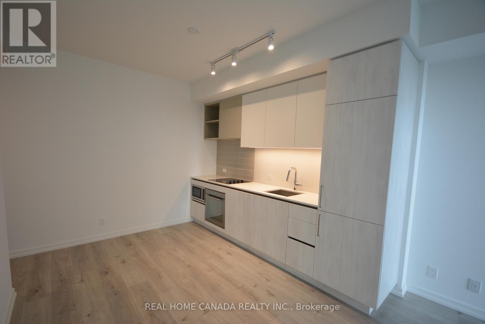 1811 - 7890 JANE STREET, Vaughan (Vaughan Corporate Centre) — photo 3